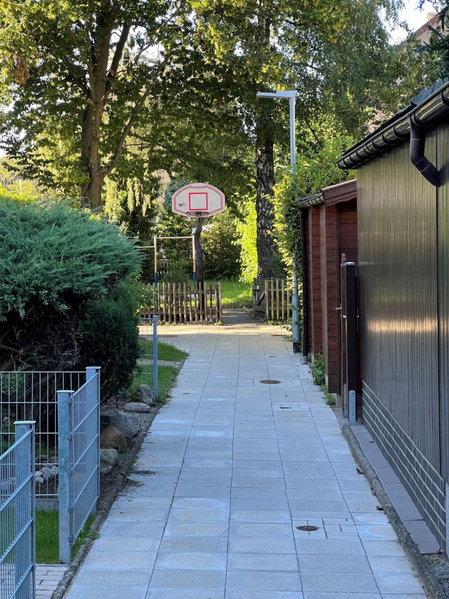 Eingang zum Spielplatz Reihenmittelhaus Hannover