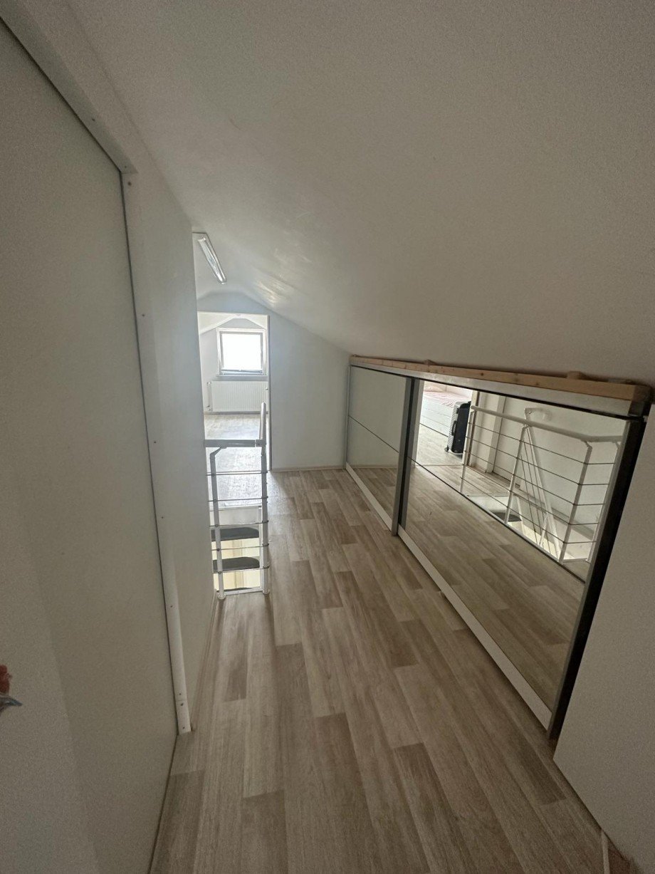 Flur und Zimmer DG Einfamilienhaus Braunschweig