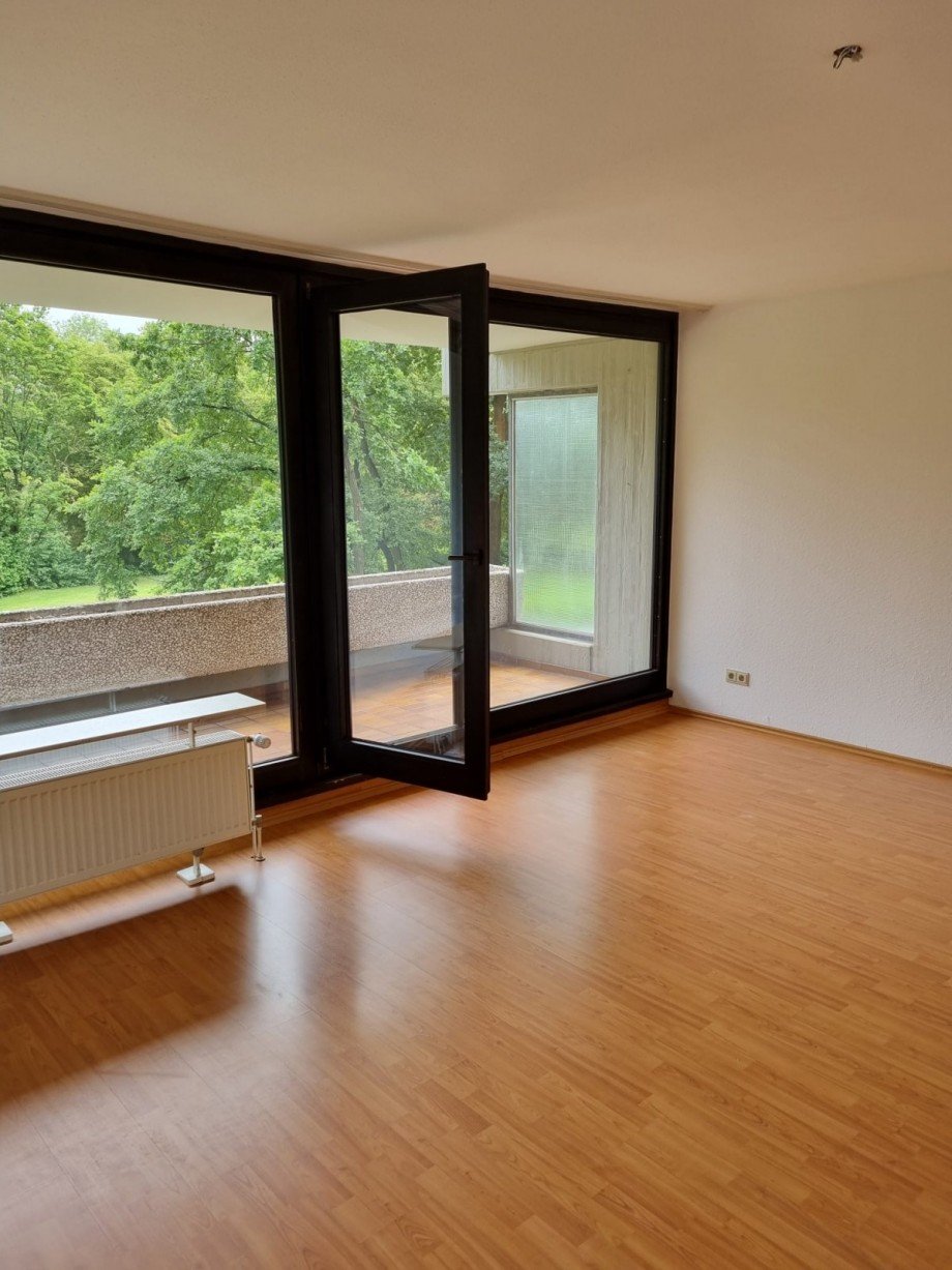 Wohnzimmer/Balkon Etagenwohnung Hannover
