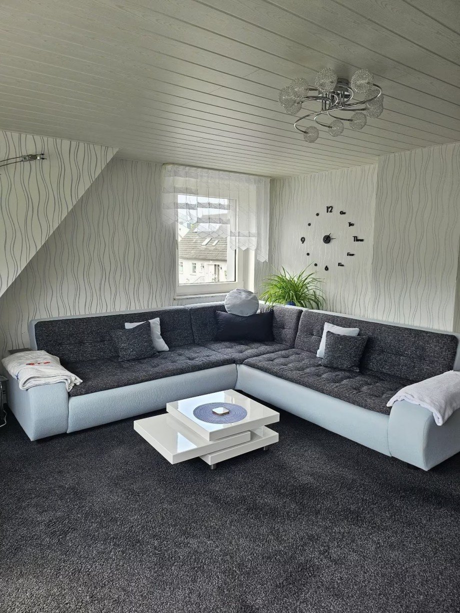 835f3866-fa1d-4051-847e-1ce233c96993 Zweifamilienhaus Peine