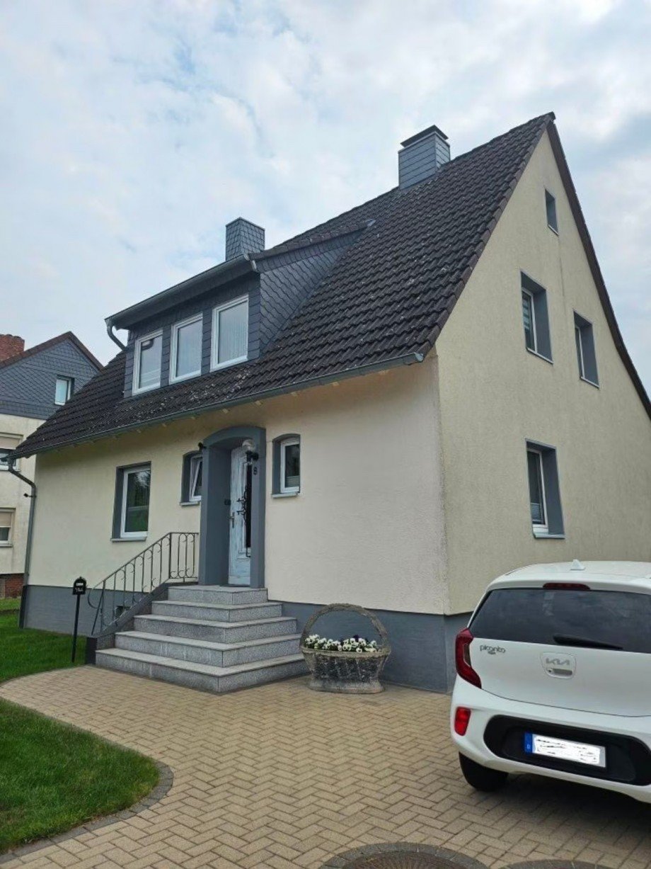 9b7ee726-fdac-4b8e-bba2-5f35a0124901 Zweifamilienhaus Peine
