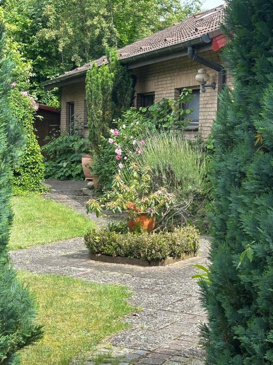 Hausansicht/Garten Einfamilienhaus Edemissen